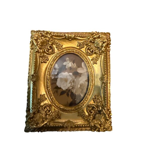 COPY - Vintage Ornate Gold-Tone Tabletop Picture Frame With Floral Design 5.5" … - Picture 1 of 4